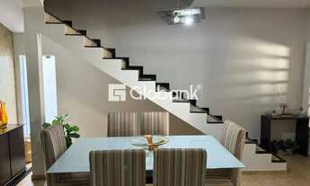 Imagem 3: Casa à venda em Delfino Magalhães com quintal amplo, área gourmet e garagem para 2 carros