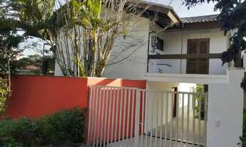 Imagem: Casa de condomínio em Rua Flor de Seda