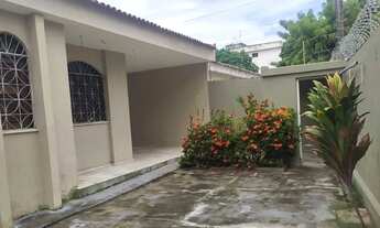 Imagem 4: Casa Exclusiva para Aluguel em Monte Castelo, Fortaleza 4 Quartos, 3 Suítes