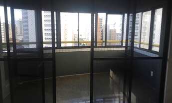 Imagem 3: 3 suites + gabinete. 3 vagas.aldeota