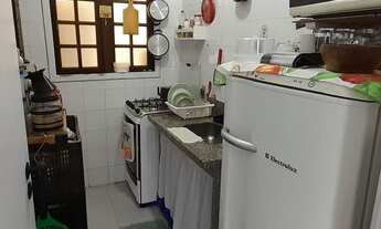 Imagem 4: Casa duplex germinada em cordeirinho de frente para lagoa