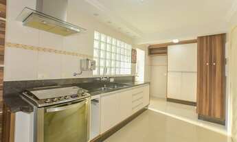 Imagem 4: Apartamento para venda possui 119 metros quadrados com 3 quartos em Cabral - Curitiba - PR