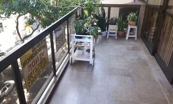 Imagem 3: Apartamento para venda possui 188 metros quadrados com 3 quartos em Copacabana - Rio de Ja