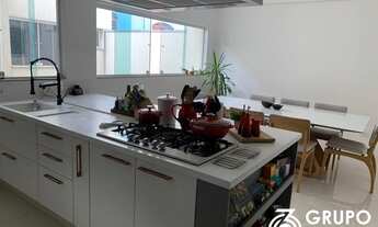 Imagem 2: Sobrado para Venda em São Caetano do Sul, Santa Paula, 4 dormitórios, 3 suítes, 6 banheiro