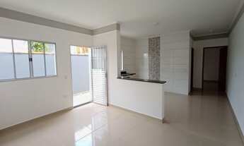 Imagem 6: Casa com piscina e churrasqueira