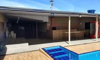 Imagem 3: Casa com espaço para Festas