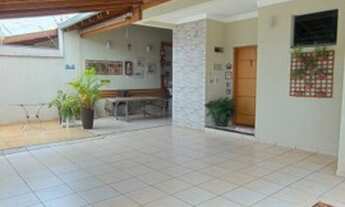 Imagem 2: Sobrado para venda tem 115 metros quadrados com 3 quartos no Chamonix - Londrina - PR