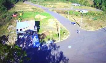 Imagem 3: Terreno de esquina, pátio amplo