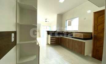 Imagem 4: Sobrado com piscina e 2 dormitórios sendo 1 suíte