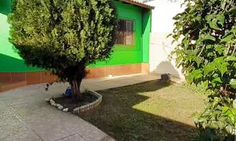 Imagem 6: Casa Ampla com pátio próximo comércios e a Av. Flores da cunha