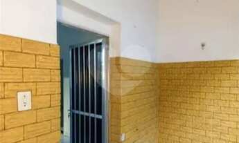 Imagem 7: Casa de fundos ampla, bem arejada [VP