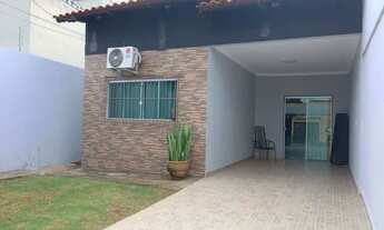 Imagem: Casa térrea com churrasqueira, três quartos