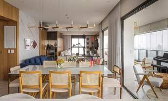 Imagem 3: Apartamento - 217 m² - 2 suítes (suíte Master com 2 closets e 2 banheiros) - 4 vagas - Ven