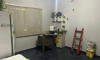 Imagem 2: E - A venda em excelente localização