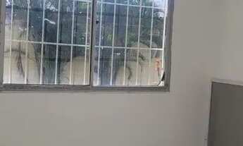 Imagem: Alugo Ap c/ piscina prox metro R$1000,00