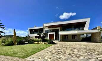 Imagem: Mansão com 6 suítes, com diversão para