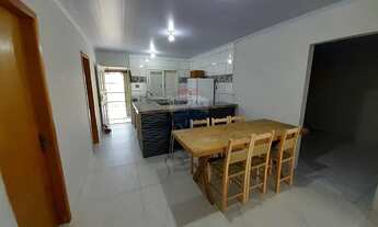 Imagem 7: Casa de Esquina a 200m da Beira-Mar 3 Quartos, Suíte e Espaço com Churrasqueira no Villag