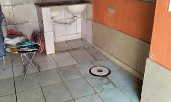 Imagem 2: Casa nos fundos Casa com 1 dormitório