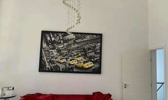 Imagem 7: Residência Exclusiva com Luxuoso Jardim e Ampla Área de Entretenimento no Condomínio Ibiti