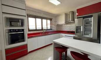 Imagem 7: Casa com 4 suítes para locação no Golf Village - Granja Viana