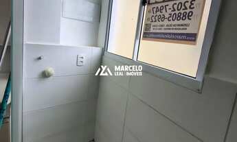 Imagem 5: Vendo apartamento no 1º andar com 2 quartos, armários planejados na cozinha e