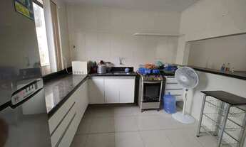 Imagem 4: Imóvel para vender ou alugar tem 240 metros com 4 quartos em Centro - Lauro de Freitas