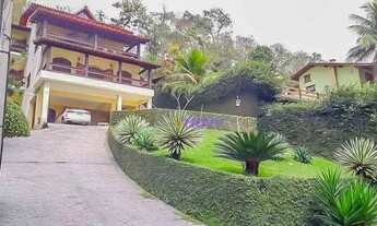 Imagem: Casa de Alto Padrão, em Condomínio Fechado