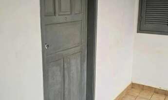 Imagem 2: Imóvel para aluguel possui 45 metros quadrados com 3 quartos em Gloria - Petrópolis - RJ