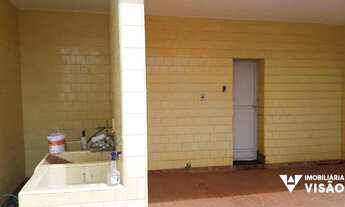 Imagem 2: CASA PARA ALUGUEL 03 QUARTOS, 02 SUÍTES, 02 VAGAS NO BAIRRO MERCÊS