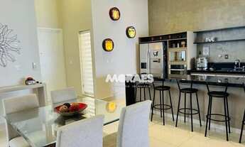 Imagem 7: Casa em Condomínio Fechado com 3 suítes, 2 vagas para alugar, 465 m² por R$ 13.800/mês - R