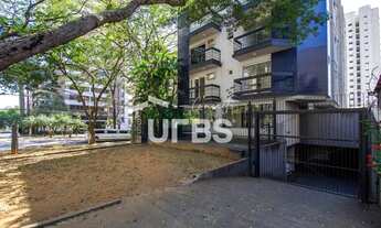 Imagem 2: Prédio comercial na esquina da Avenida 136 Setor Marista