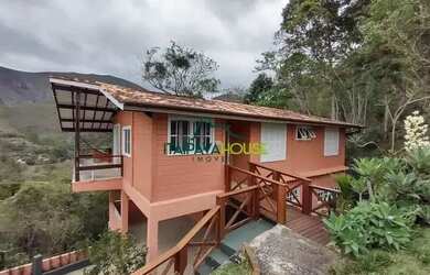 Imagem 3: Imóvel para venda possui 210 metros quadrados com 4 quartos em Itaipava - Petrópolis - RJ