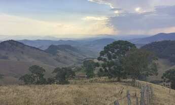 Imagem: Sítio com vista livre espetacular !!