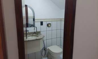 Imagem 5: Casa de condomínio para venda possui 250 metros quadrados com 4 quartos