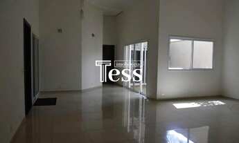 Imagem 5: LOCACÃO: Casa térrea em condomínio, 1 suíte com closet, 2 tipo apartamento, rica em armári