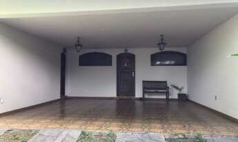 Imagem 4: Casa com piscina no Seminário