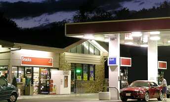 Imagem 1: Loja de conveniência, junto a posto de combustível, 70m², Canoas/RS