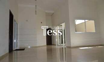 Imagem 3: LOCACÃO: Casa térrea em condomínio, 1 suíte com closet, 2 tipo apartamento, rica em armári