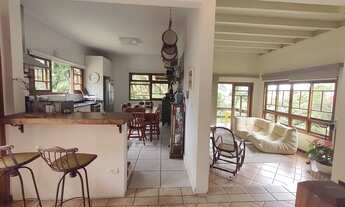 Imagem 5: Em meio a natureza, a 200m do mar do Sambaqui