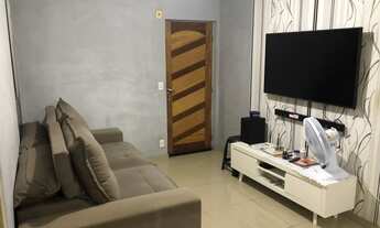 Imagem 3: F1081) Apartamento em Arsenal com 02 Quartos C/ Vaga - Fator Imóveis