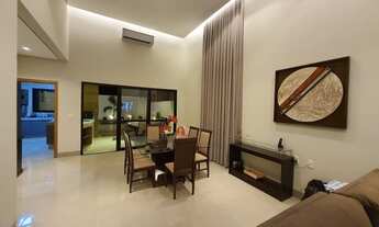 Imagem 4: Casa de condomínio térrea para venda possui 183 metros quadrados com 3 quartos