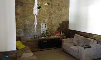 Imagem 2: Casa com terreno de 360m2, 3 quartos com suíte , piscina e vaga de garagem- Piratininga Ni