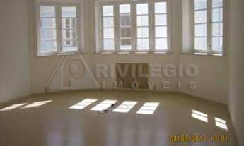 Imagem 2: Casa, 8 quartos, 2 banheiros, botafogo