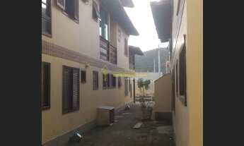 Imagem 3: Oportunidade casa em Condomínio mobiliada no Bairro Peró Aluguel Fixo