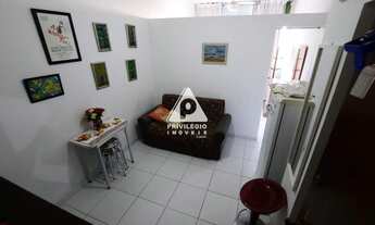 Imagem 7: Excelente conjugado em Laranjeiras. Dividido em quarto e sala. Entrar e mora