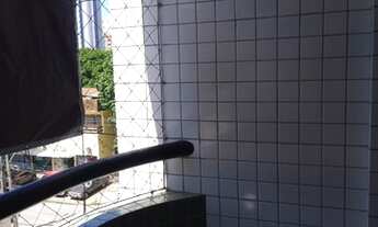 Imagem 3: Apartamento para venda possui 74 metros quadrados com 3 quartos em Aflitos - Recife - PE