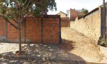 Imagem 2: Terreno encaixado com 125m² no Jaraguá