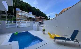 Imagem 2: CASA NA PRAIA COM LOCALIZAÇÃO PRIVILEGIADA EM PENHA SC!