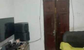 Imagem 2: Vendo casa 2 quartos,terraço,sala,cozinha e area para estender e lavar.....na escritura