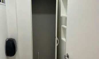 Imagem 2: Sala/Conjunto para aluguel e venda possui 74 metros quadrados com 3 quartos